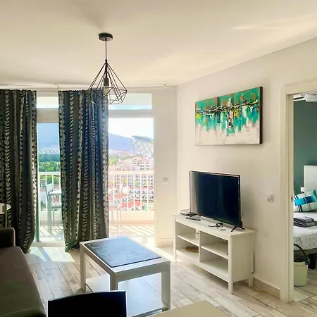 Torry De Yomely Sea View